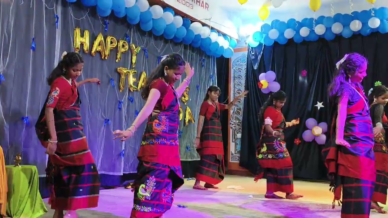 Class 8 group dance in teachers day at jnv Pakur 1 👰🥰