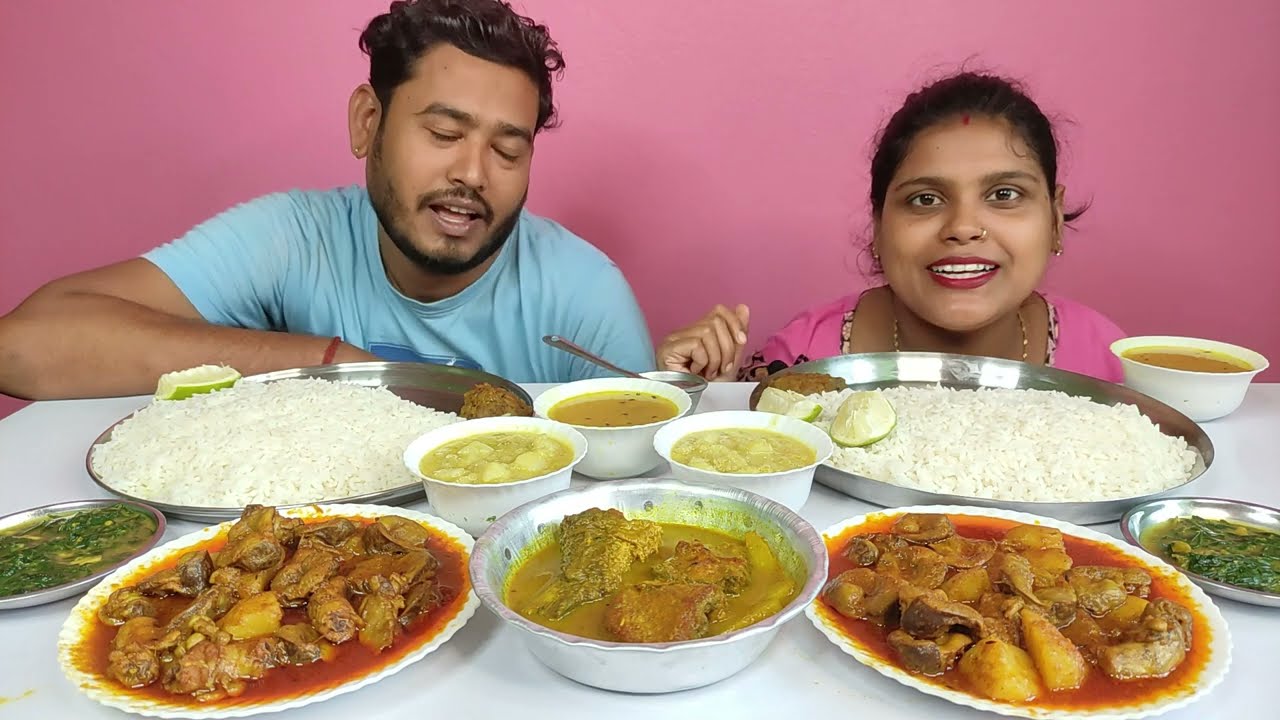 chicken kochkochi ar sathe mach diye jomiye vat khelam