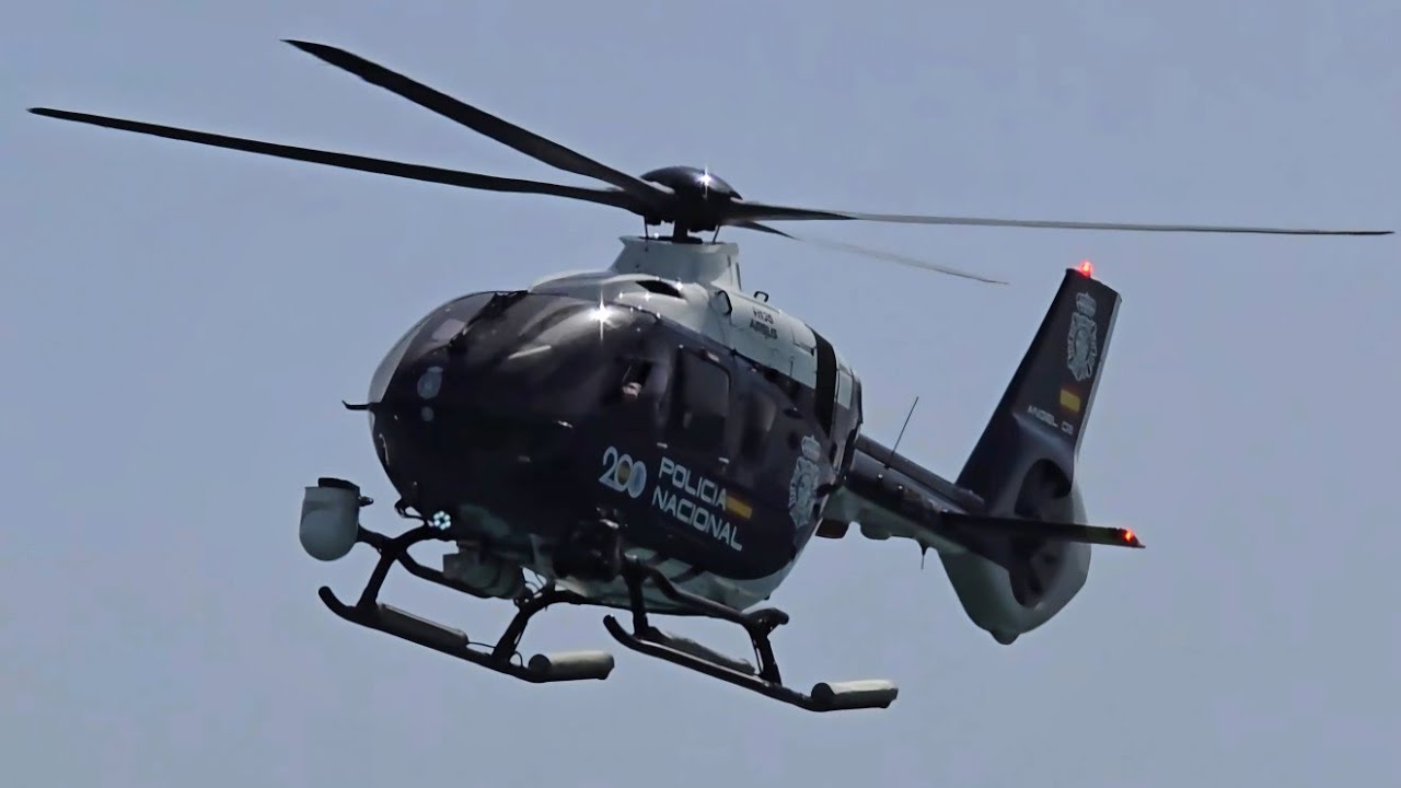 Torre del Mar Airshow 2024 - Policia Nacional Airbus H135
