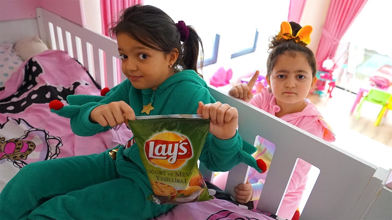 Masal Öyküden Ne Saklıyor? Masal and Öykü Hide and Seek Johny Johny Yes Papa Famıly Fun Video