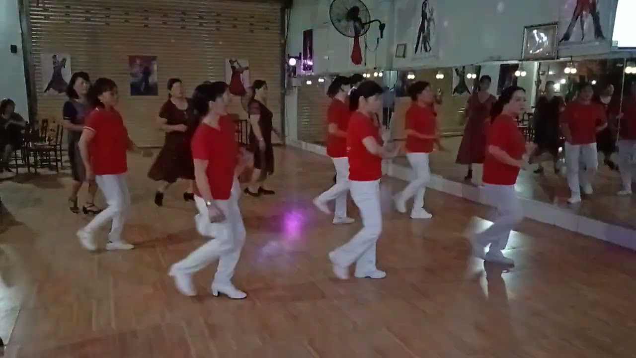 Nhảy dân vũ Anh muốn em sống sao remix.CLB TDTT ấp Tân Thành,Thanh Bình, TB,ĐN.