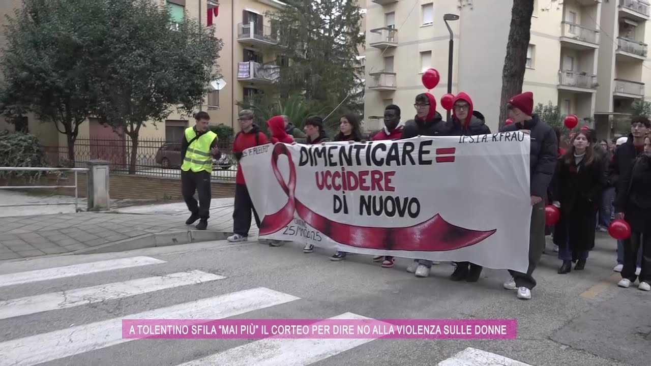 Tolentino. Corteo degli studenti del 