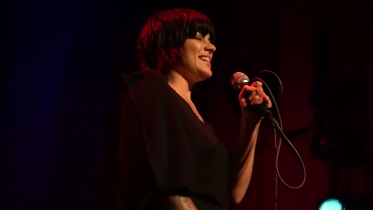 Donna Missal - Keep Lying (The Slipper Room, NYC 5/25/22)