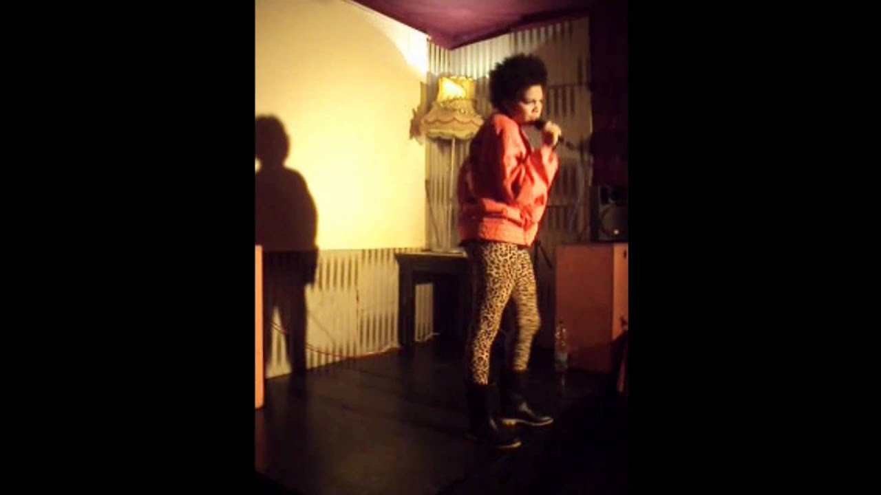 MC Xuparina - Xuparia uma menina