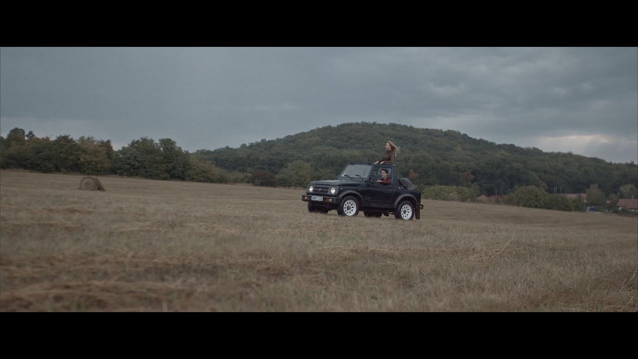 LIGA - B&aacute;rhol (Official Music Video)