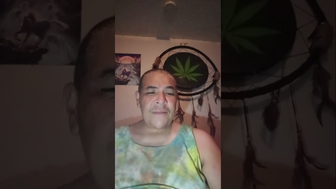 New Review  Juicy Kush 🍓 🍰  indica 2.5 g disposable rechargeable