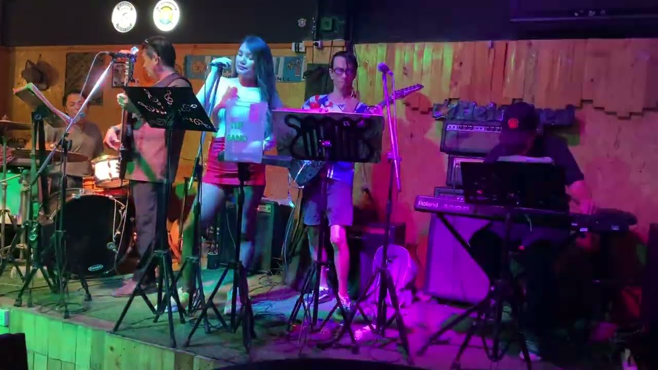 Blondie: Call me by Wanwaan Pattaya Soi Pothole