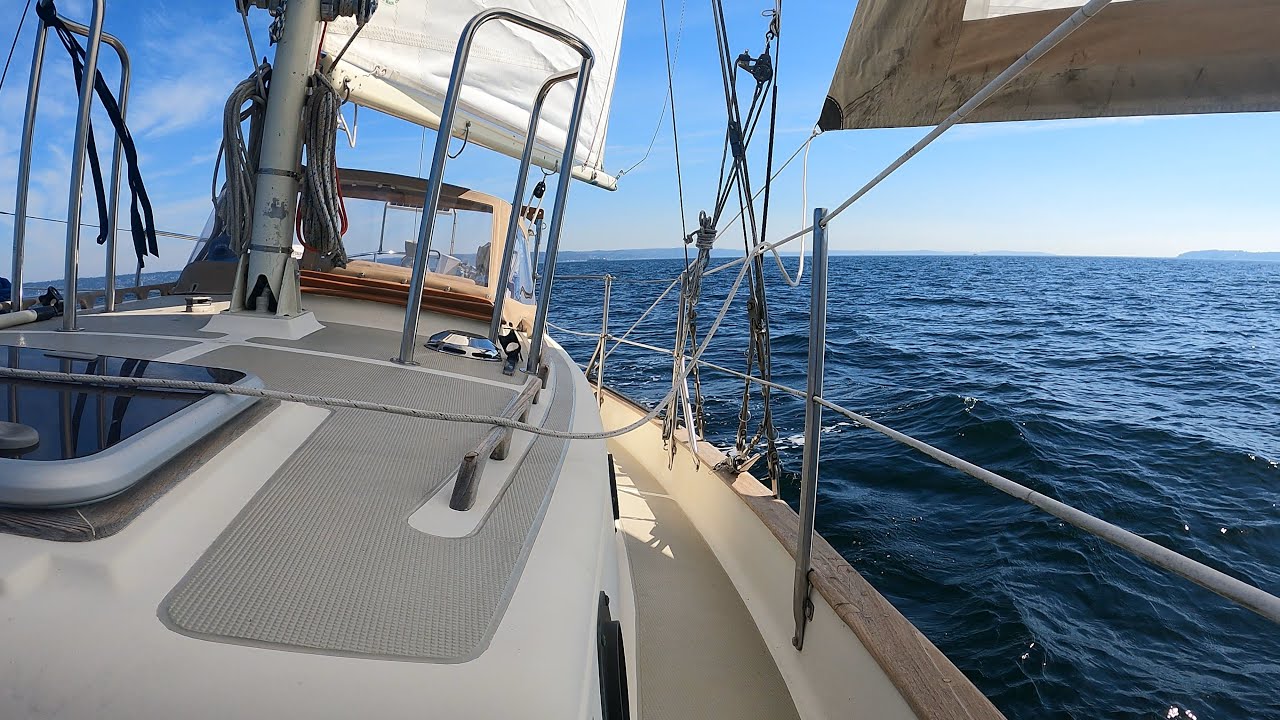 Below Decks Tour - Westsail 28 - 