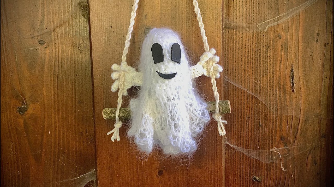 Gespenst auf Schaukel#hakel  Little Ghost 👻 #crochet #petraperle #haekelanleitung #halloween #wolle