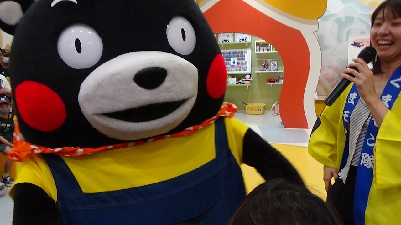 【スクエア秋の収穫祭】【ドロップキック炸裂(笑)☆】くまモン！美味かモン衣装でダンス間違えそうになったら「そんなの関係ねー！！」ネタでごまかすｗ