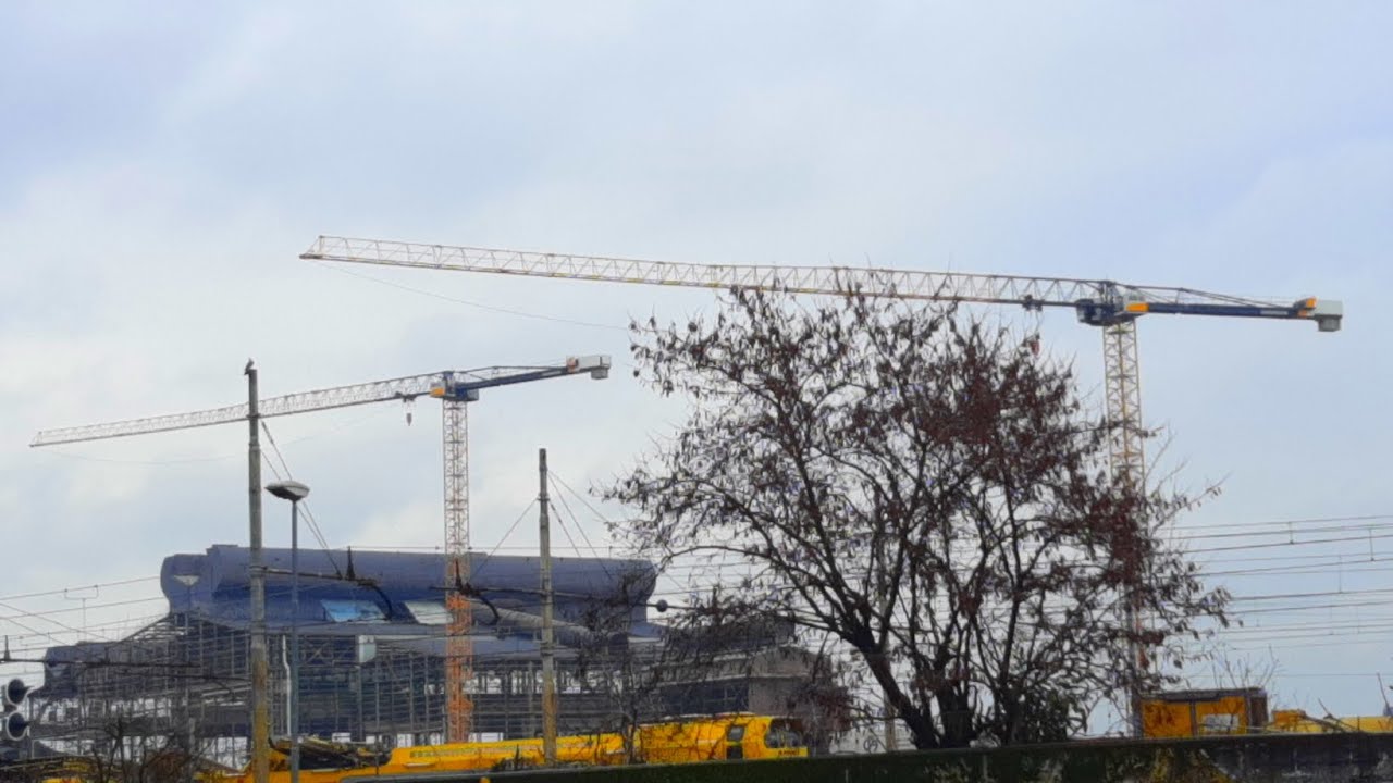 SESTO SAN GIOVANNI (MI) montaggio GRU  LIEBHERR EC-B 340 . Area falk cantiere CLINICA DELLA SALUTE. 