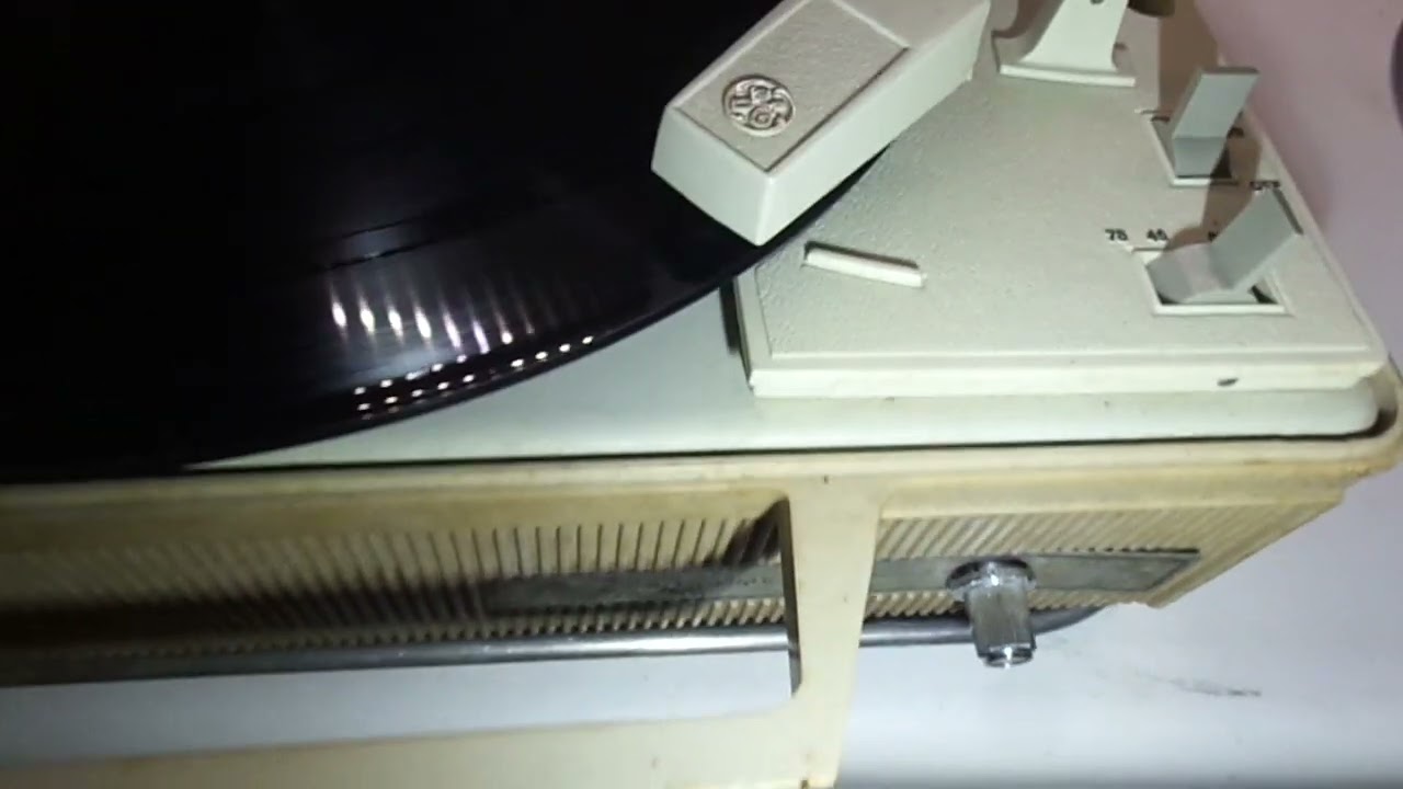 Vintage GENERAL ELECTRIC SOLID STATE AUTOMATIC V631H Beige Record Player works test