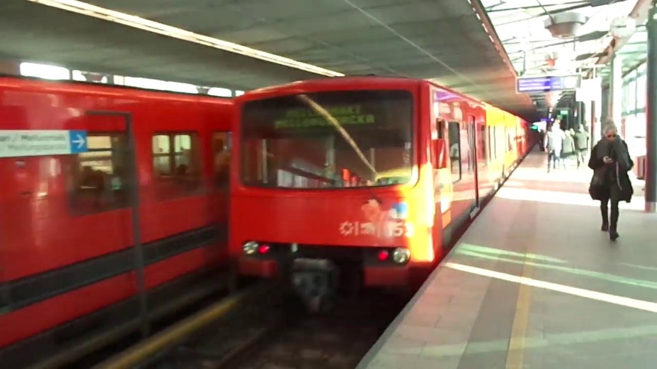 Metro of Helsinki 9-2: Valmet M100 #153 on line to Mellunmaki (16.02.19)