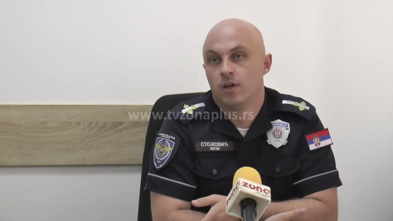 ZBOG KORIŠNJENJA MOBILNIH TELEFONA TOKOM VOŽNJE 911 KAZNI