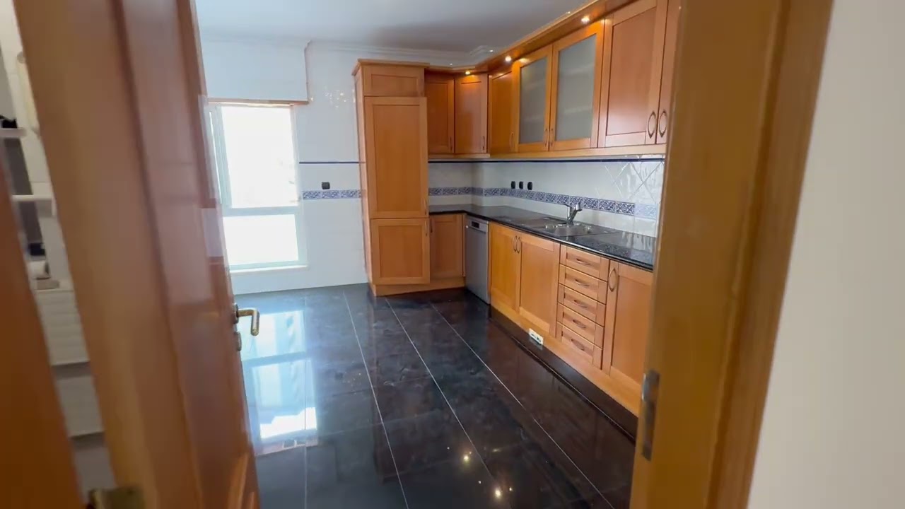Apartamento T2 com Vista de Mar na Parede