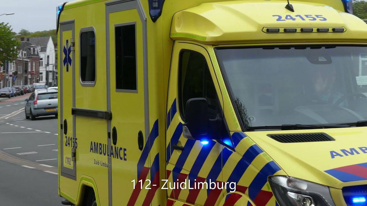 [Hoorn Groet] Ambulance 24-155 met hoge spoed in Heerlen.