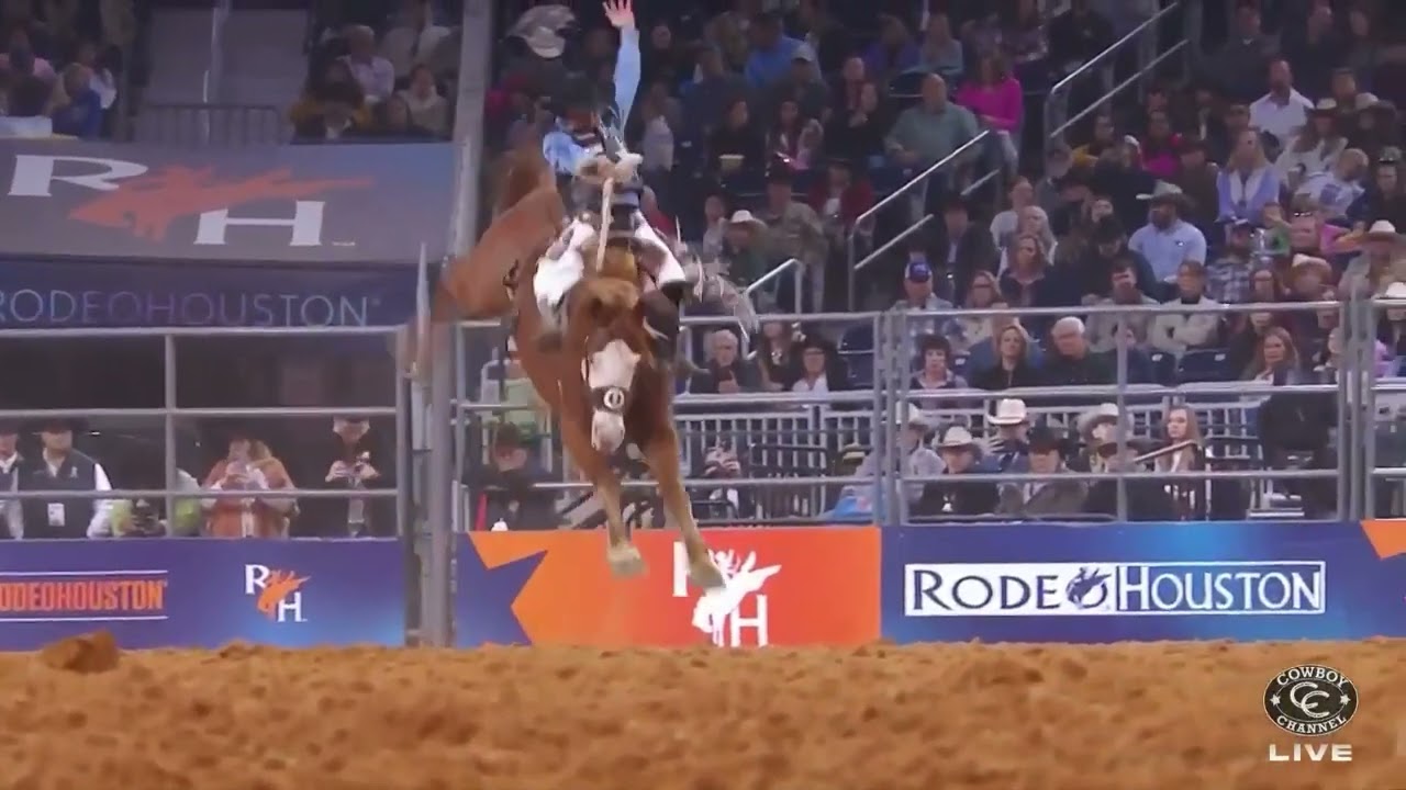 Sage Newman Goes 90 on Cervi Championship's Hitman | RodeoHouston, 10-Man Championship
