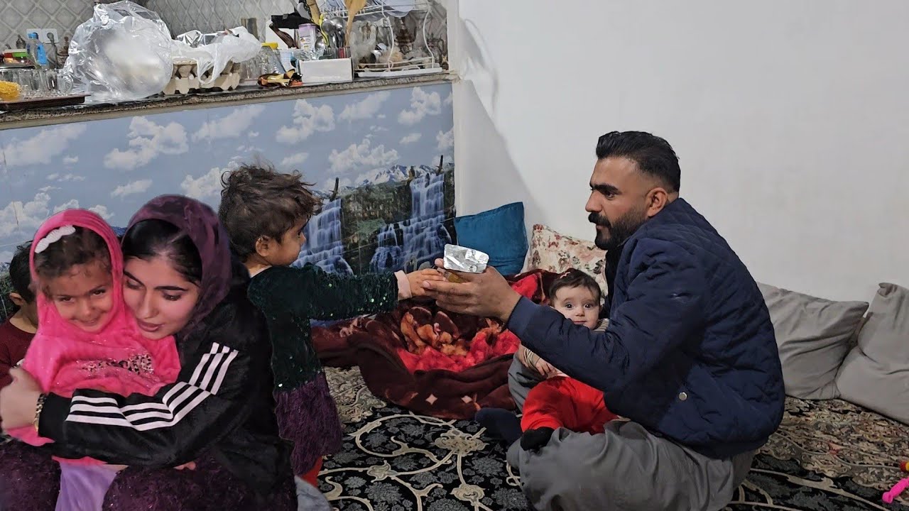 Farzaneh returns home and has a sweet meeting with little Ainaz