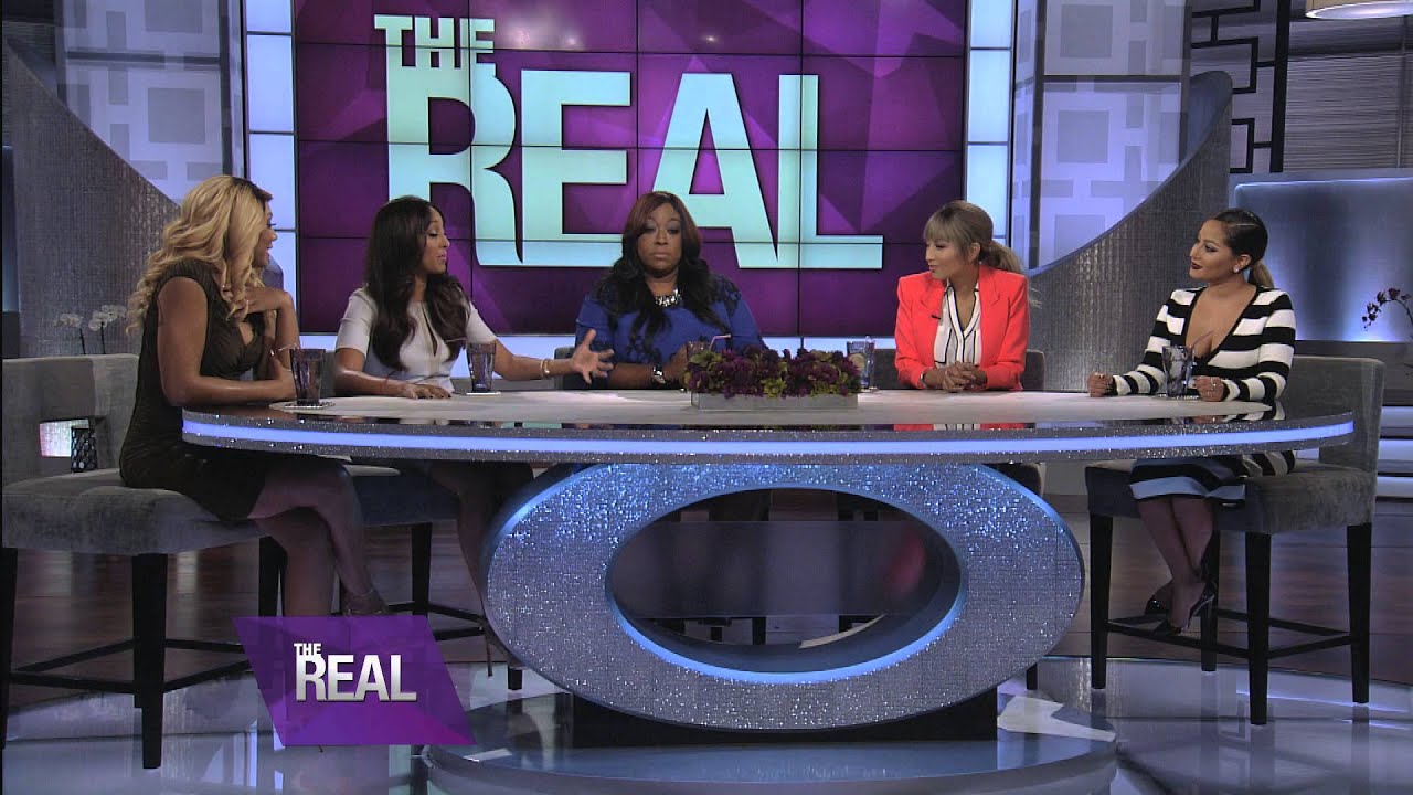 The Hosts Have a Single vs. Married Girl Debate
