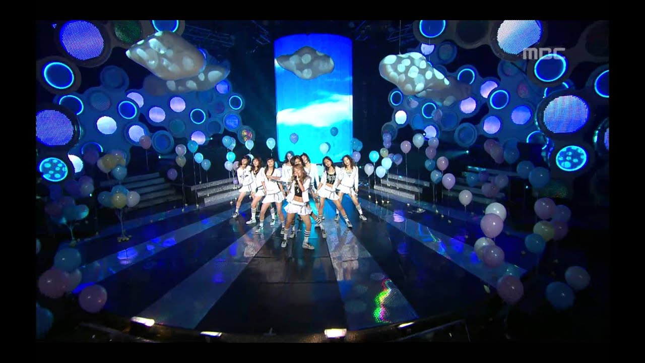 Girls' Generation - Into The New World, 소녀시대 - 다시 만난 세계, Music Core 20070811