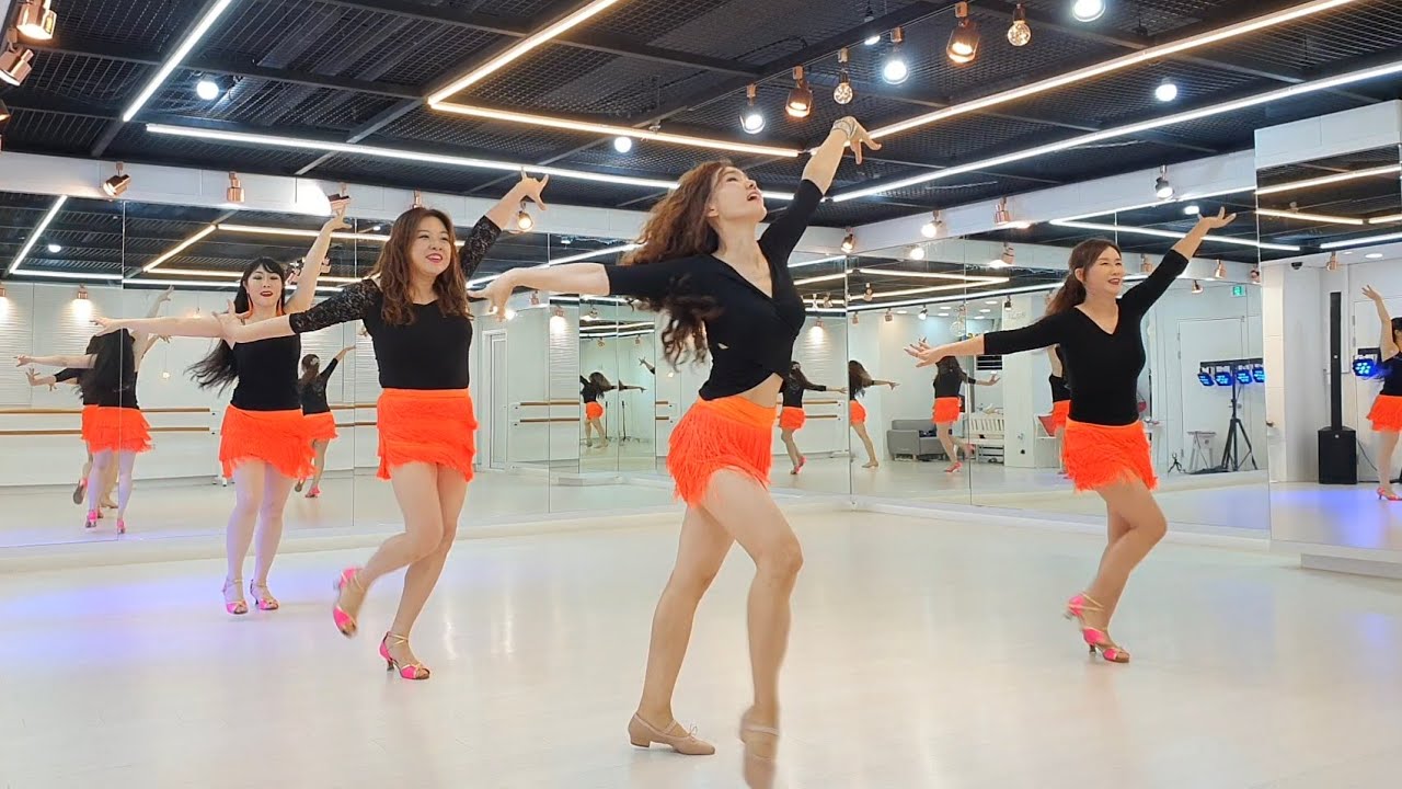Ballinas Cha Cha (Easy Intermediate Cha) line dance | Withus Korea, Seoul