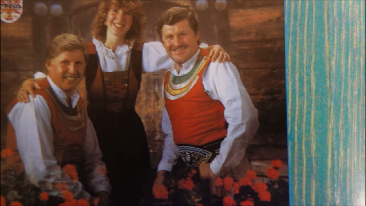 ZELLBERG  DUO  MIT  DORIS   a  fleckerl  erde