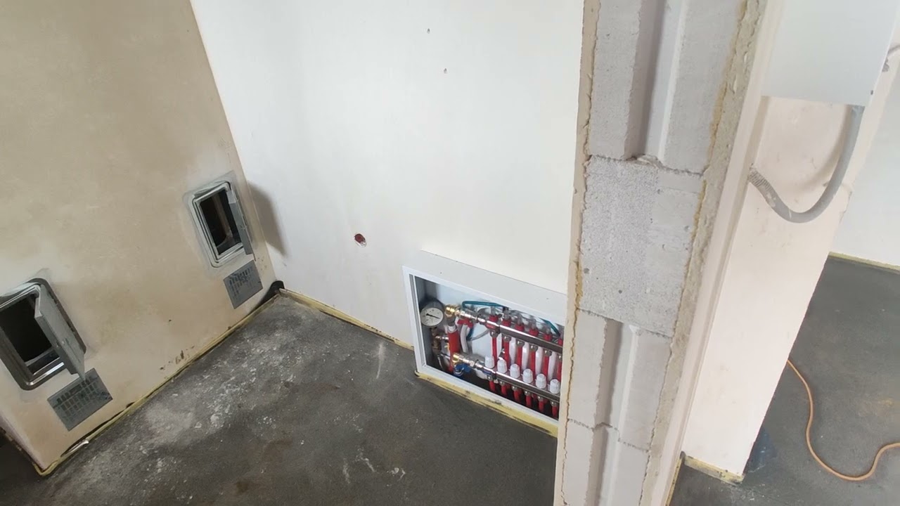 Dom w cenie bloku - 72m2 - Wnętrze po tynkach i posadzce