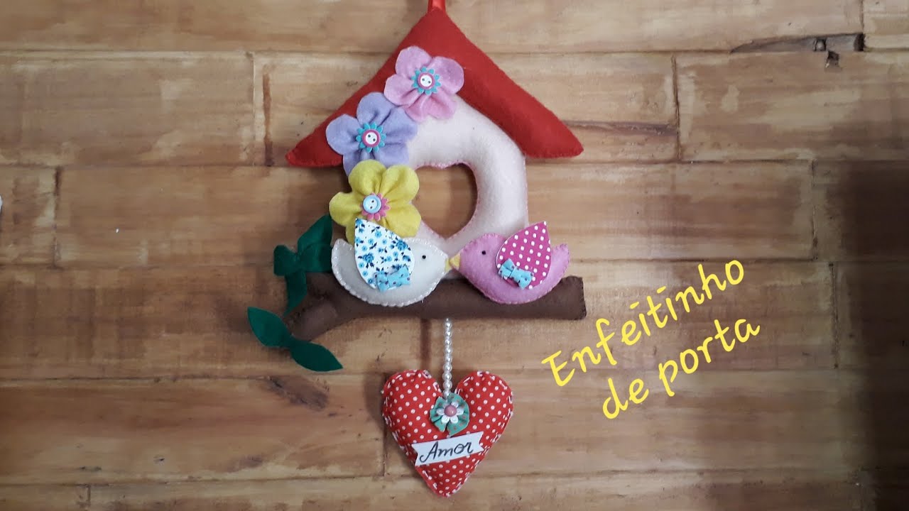 enfeite de porta, casinha e passarinho