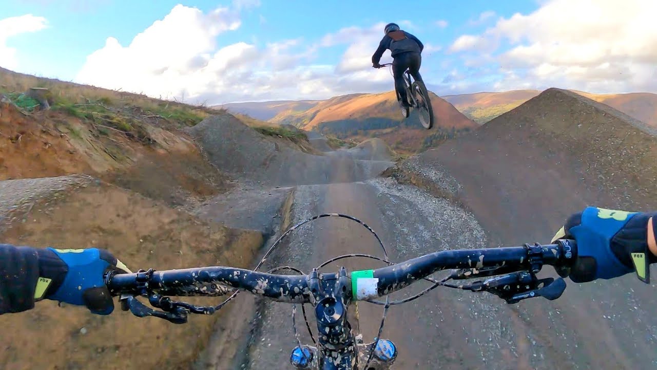 REVOLUTION BIKE PARK - Red Freeride & New Continental Line