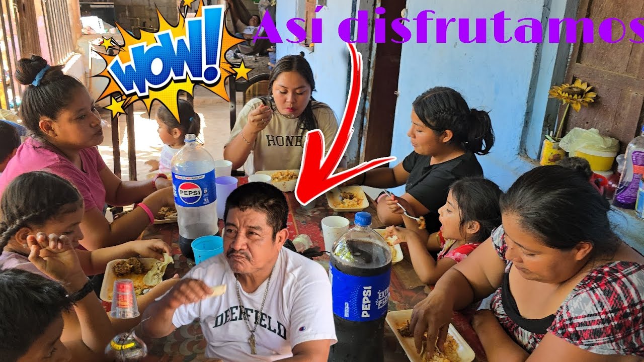 Así disfrutamos el almuerzo🤤del Cumpleaños 🎂 del Papá de YURI/ el esposo de la Comadrona 