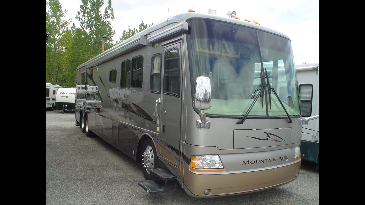 Pre-Owned 2005 Newmar Mountain Aire 4301 | Mount Comfort RV