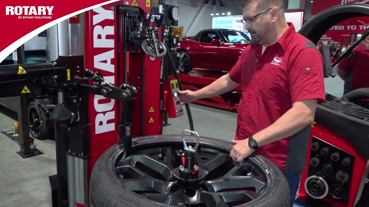SEMA 2025: Демонстрация роторного шиномонтажного станка R1250