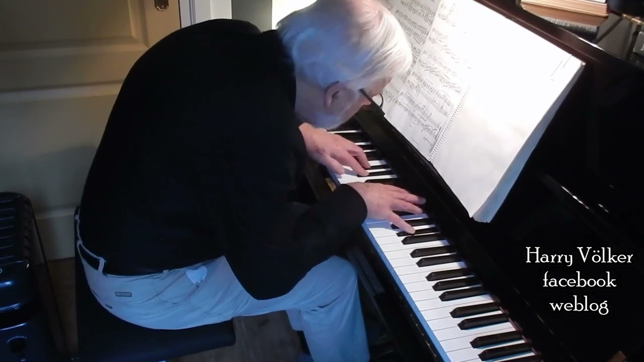 RELAX MUSIC - DREAMY IMPROVISATION - Debussy Rêverie, Sarabande