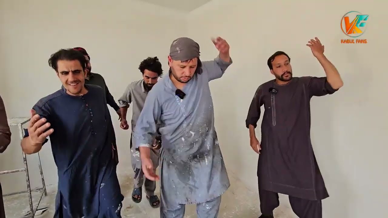 کار تمام شد 😇 بعد از کار مهمانی رافع برای بچا 