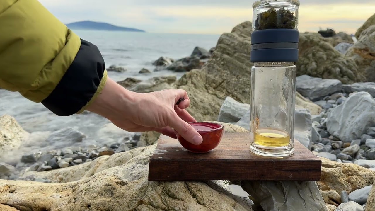 Пьем чай на море. Слушаем Lo-Fi.