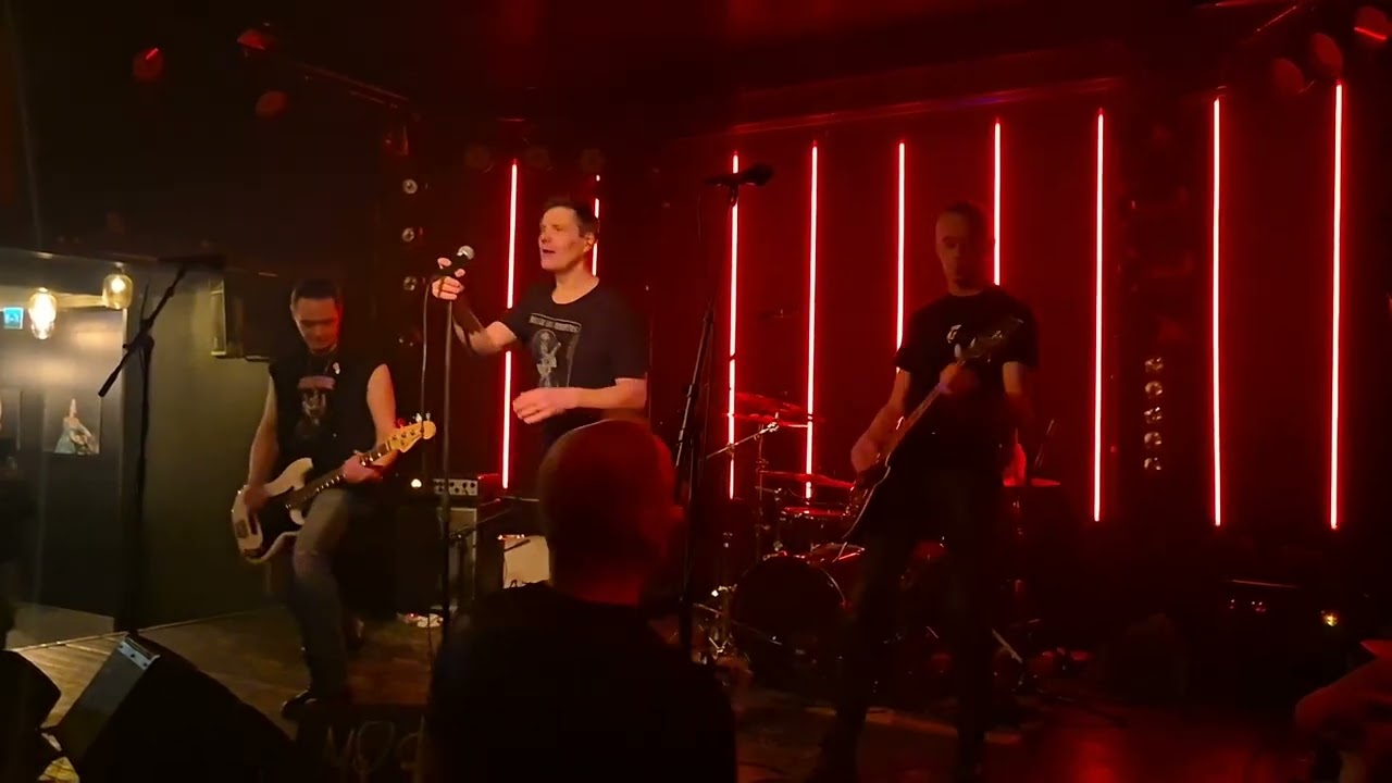 Dead Society - Sumuisina öinä. 28.02.26, Kuudes Linja, Hki