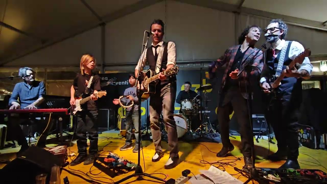 @miamiandthegroovers ft @Andreaamatimusic Twist and Shout 