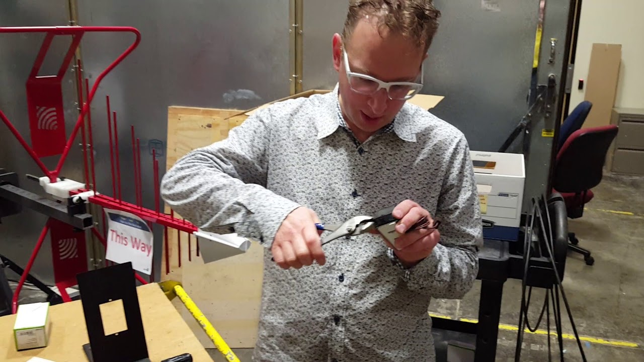 How to install a Leviton new screwless plate on an old screwless plate