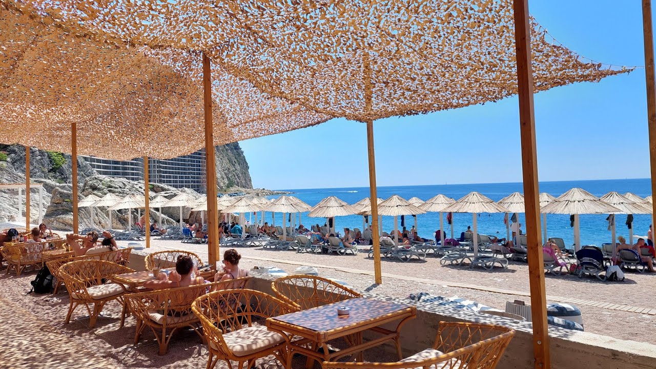 Crna Gora more, plaža Perazića Do - leto 2022