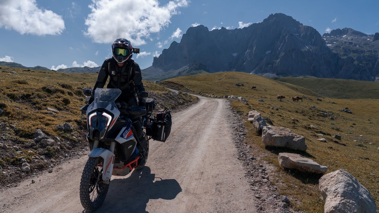 Il mio viaggio in moto in solitaria (arte povera)