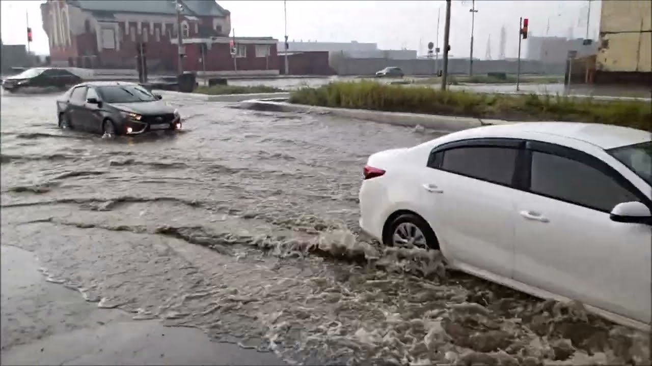 2025.08.21. Норильск, мощный ливень и гроза, ул. Бегичева и Котульского. Итоги декады в описании.