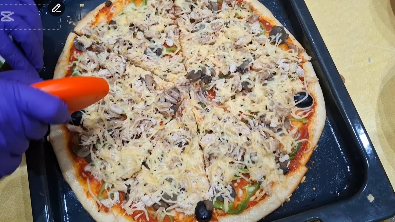 🍕 بيتزا بطريقتين ساهلة وخفيفة كي الخفاف | بنينة وطرية 😍 pizza