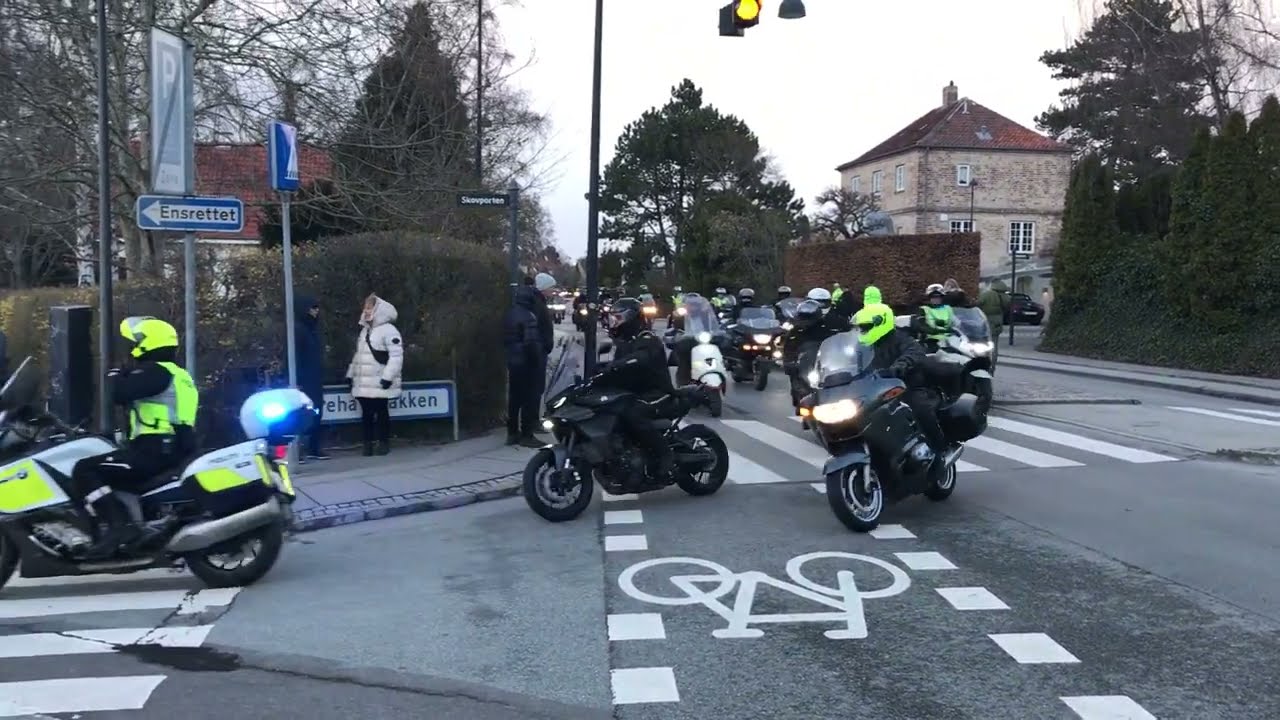 Motorcykler ankommer til Bakken 2022