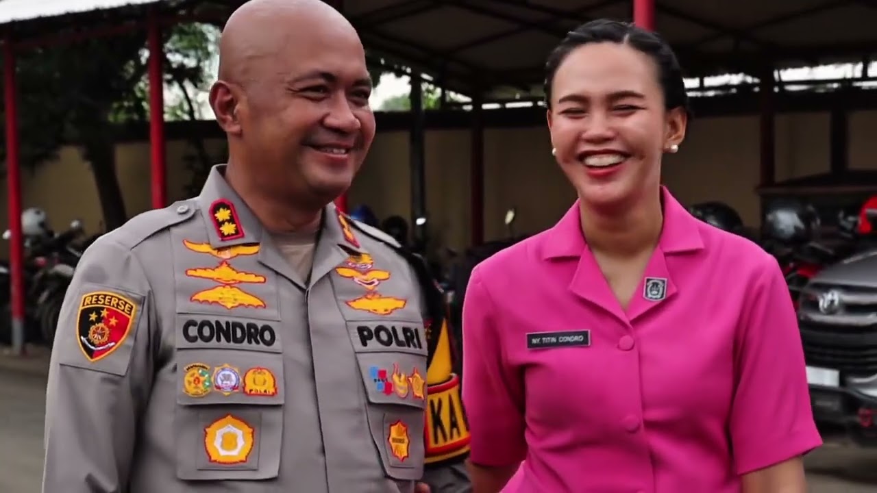Kapolres Serang Berbagi Bersama Bhayangkari kepada Warakawuri dan Buka Bazar Murah