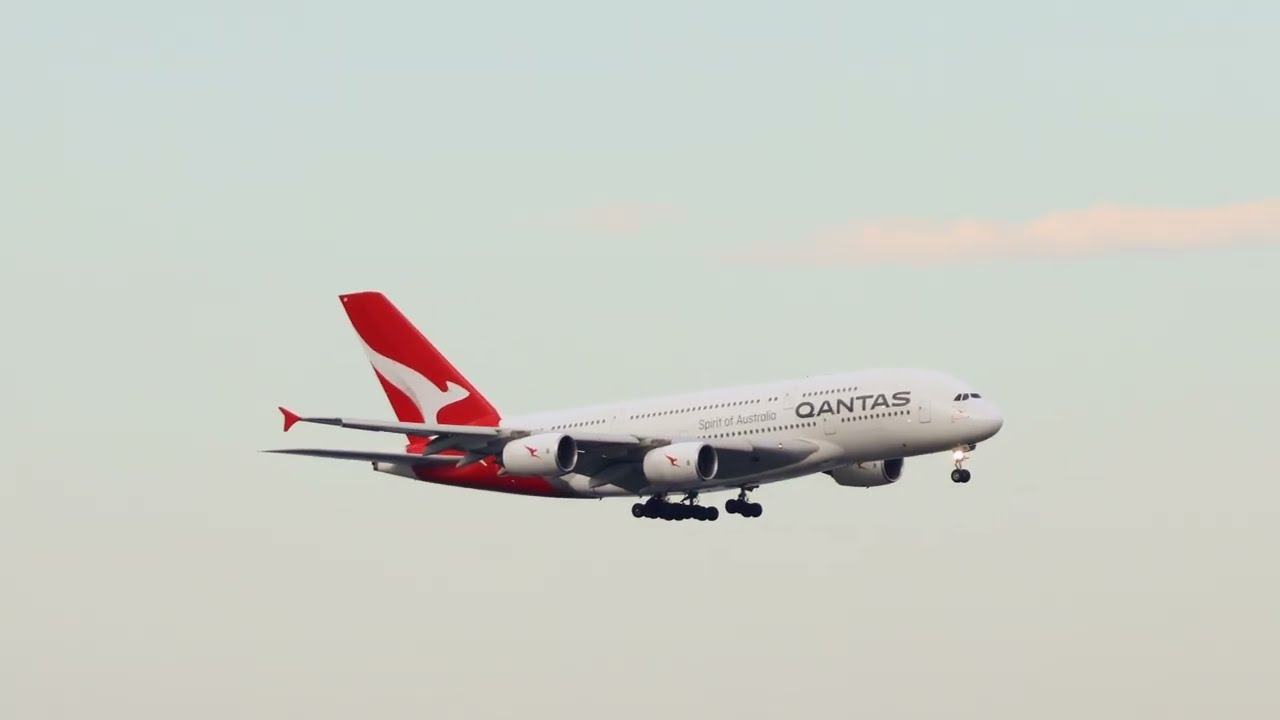 Qantas QF12 Los Angeles (LAX) - Sydney (SYD) VH-OQK | A380-800