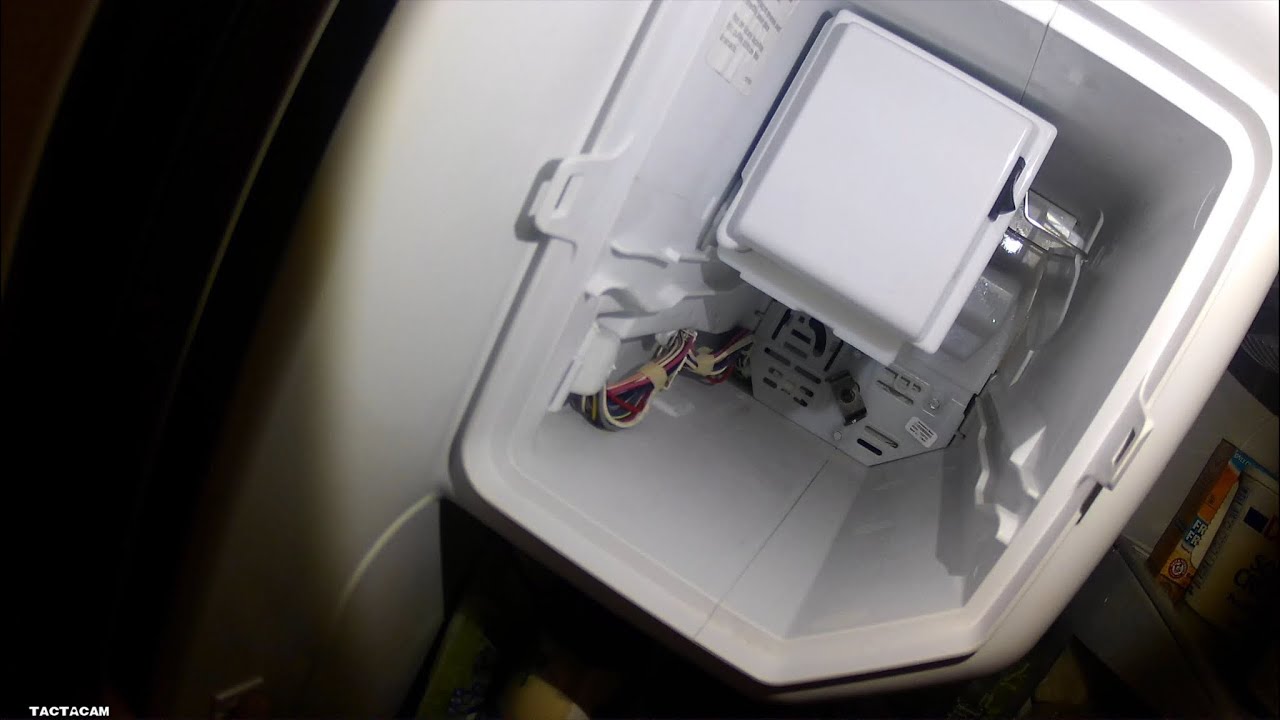 Замена ледогенератора на холодильнике Maytag с французской дверью. (W10583817)