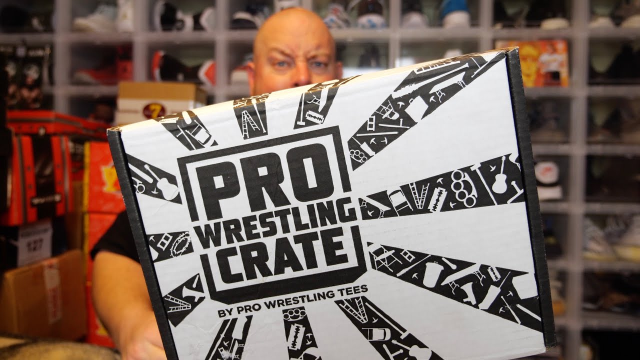 Opening the February 2022 PRO WRESTLING CRATE Mystery Box + Bullet Club Autograph