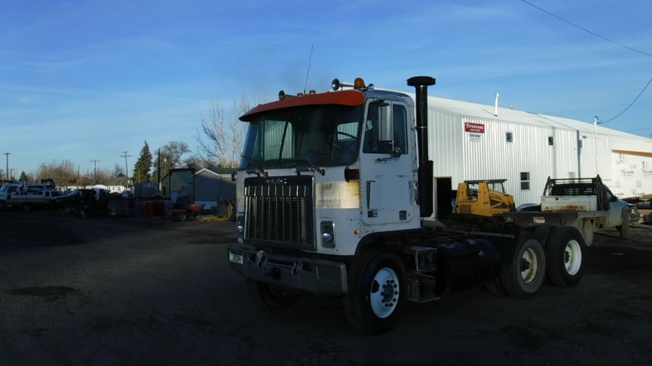1982 GMC Astro T/A Cab/over Single Cab Truck Tractor