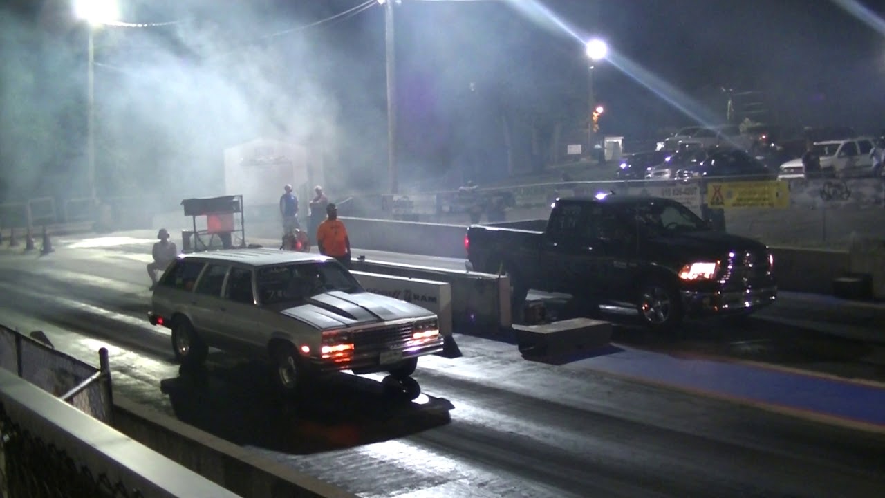 Station Wagon vs Truck Drag Racing at Music City Raceway