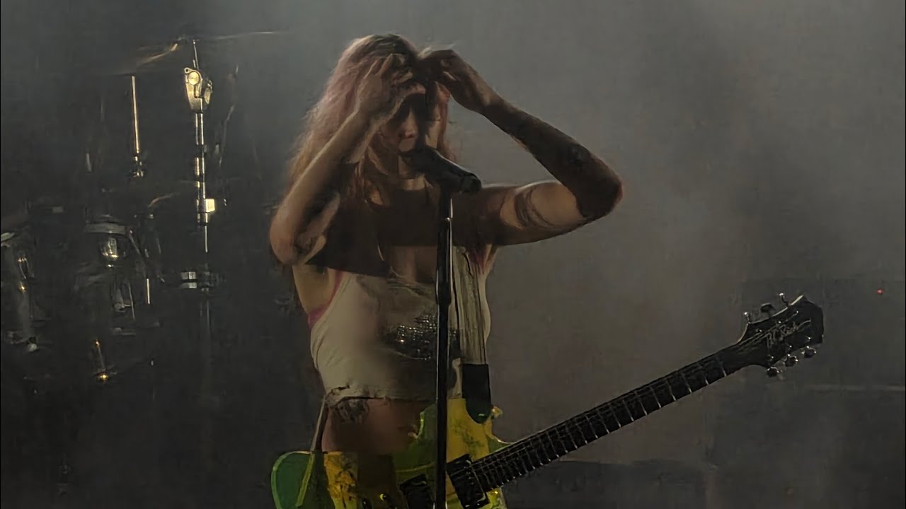 Wet Leg / Live / Angelica / '25 Tour /El Paso TX at Lowbrow 